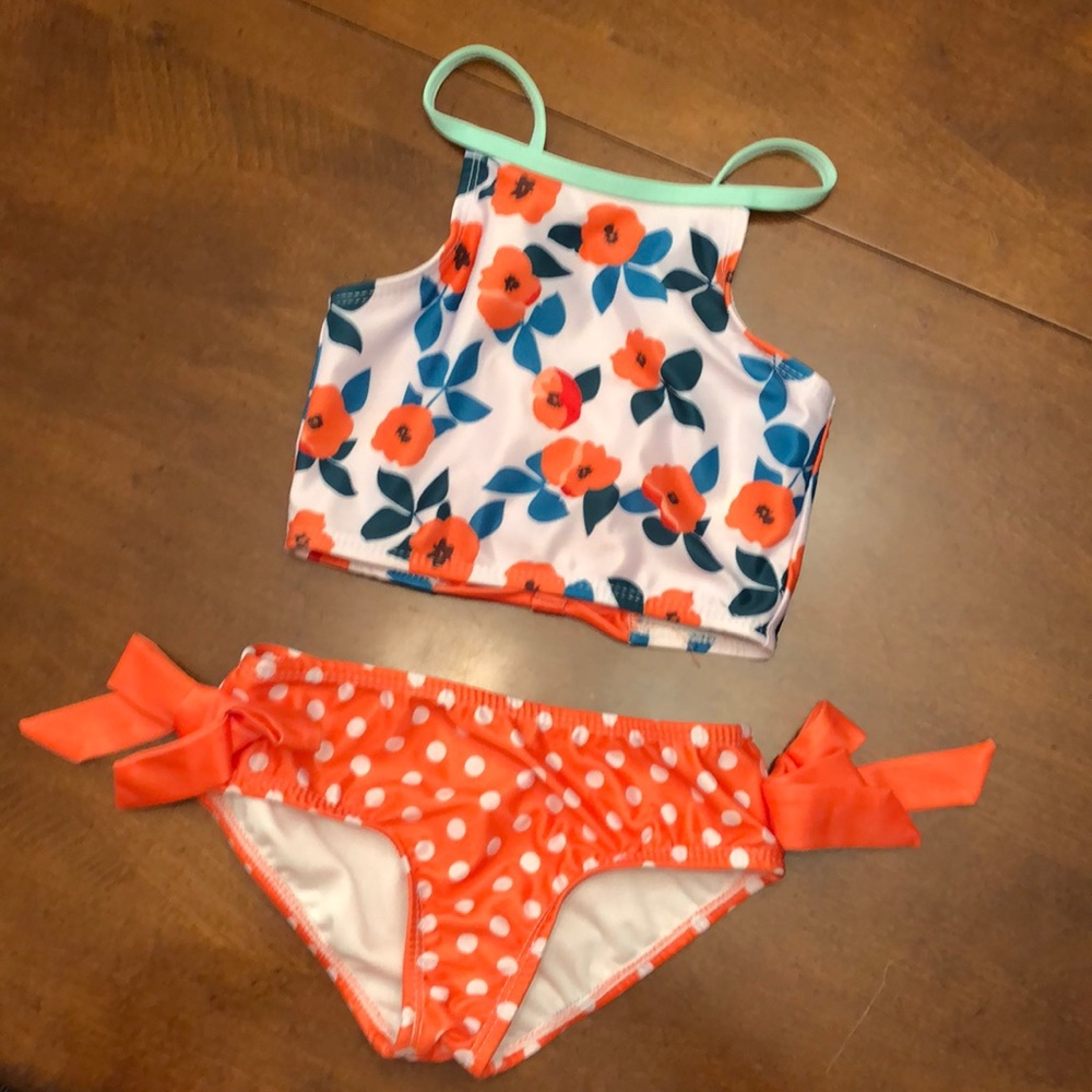 Girls swimsuit like new!